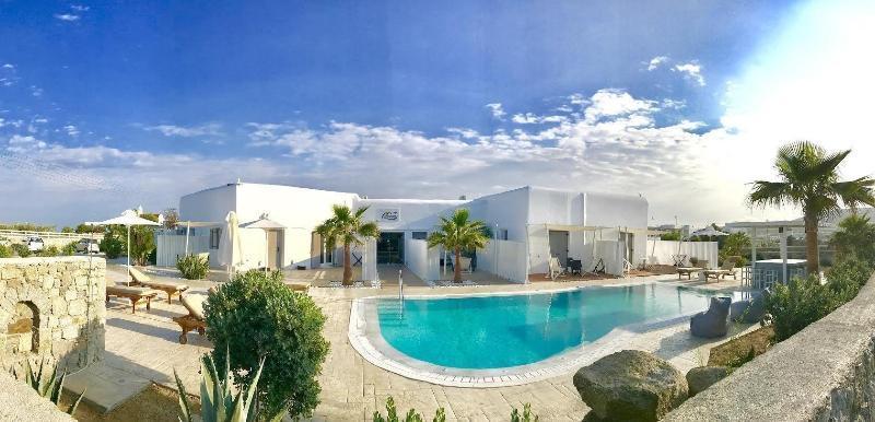 Mykonos Town Queen Boutique Suites מראה חיצוני תמונה