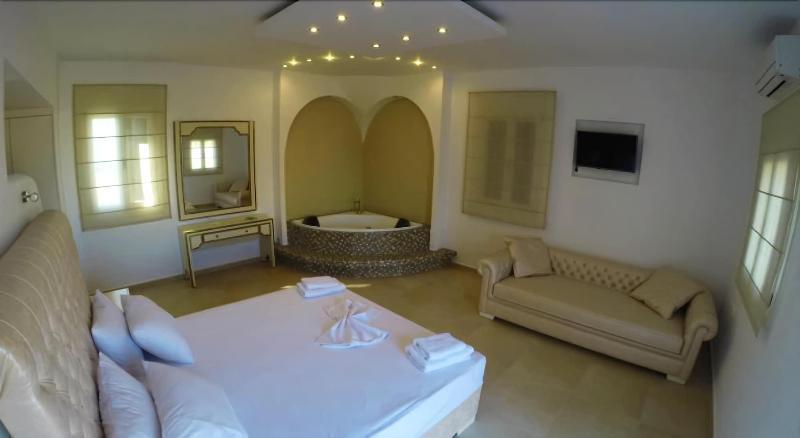 Mykonos Town Queen Boutique Suites מראה חיצוני תמונה